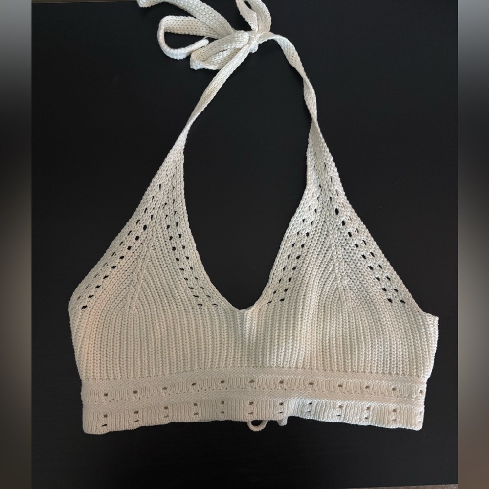 CREAM CROP TOP